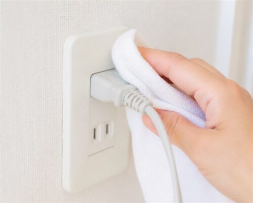 コンセントまわりの掃除